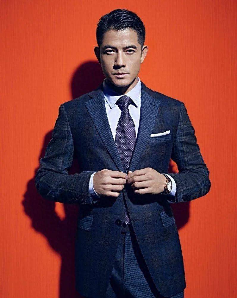 娱乐圈五位赛车手,韩寒双料冠军,郭富城有车队,成龙直接办比赛_林志颖