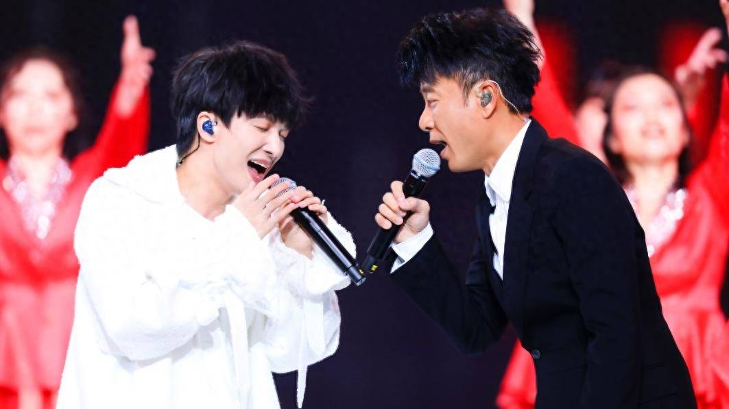 《我们的歌5》盲配曝光,马嘉祺大张伟返场,光良营业,哈林加盟_节目组