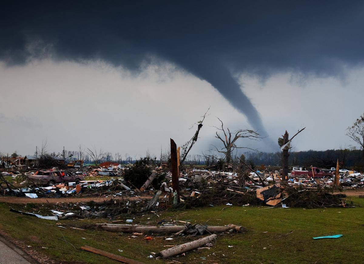 人类目前能控制龙卷风吗?
