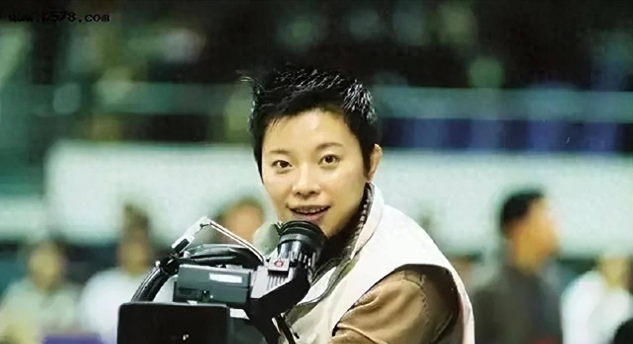 当人们得知杨影将担任乒乓球解说员时,对她充满了期待,希望了解她如何
