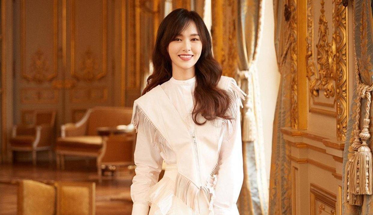 19娱乐爆料:唐嫣,肖战,谭松韵,杨紫,张艺兴,费翔_资源_电影_团队