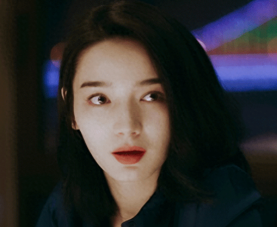 《暴风眼》代斯演技很好,颜值也不输热巴,遗憾的是总是演配角_苗霏