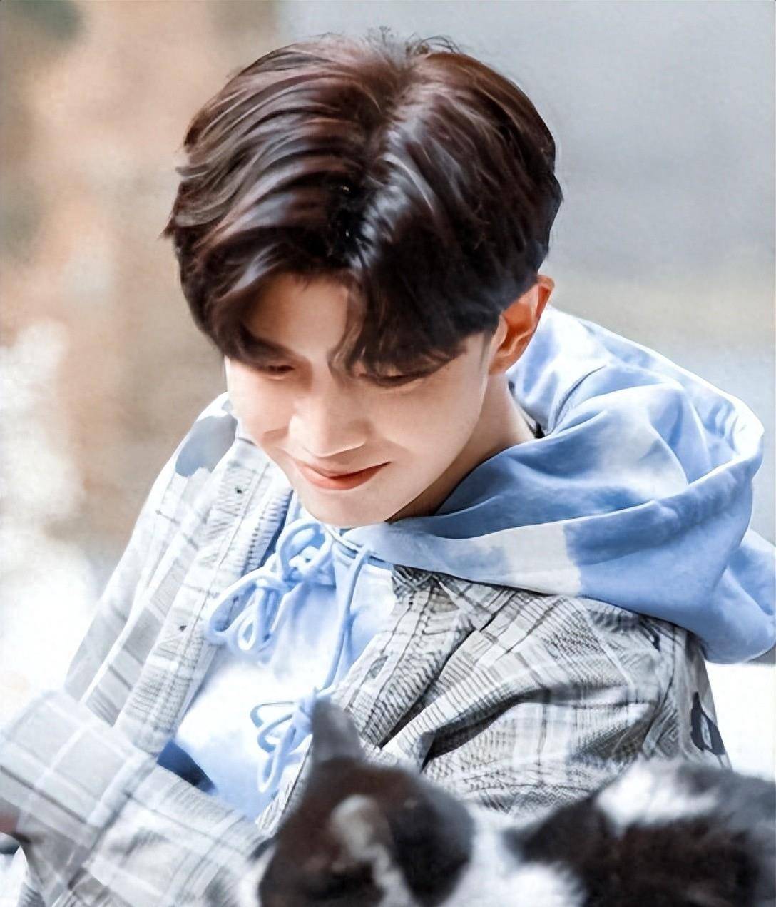 任嘉伦出轨疑似实锤,难道娱乐圈的出轨率,这么高?_明星_卓伟_因为