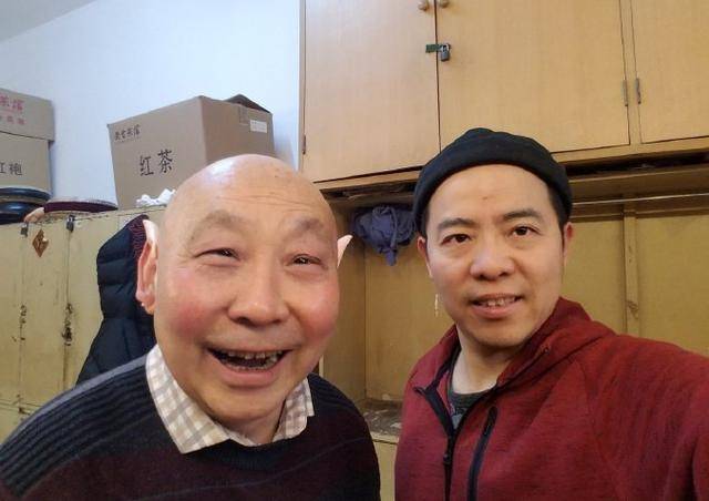 王文林做客曹云金直播间,相声功底被遭质疑,说学逗唱占一"听"_徐德亮