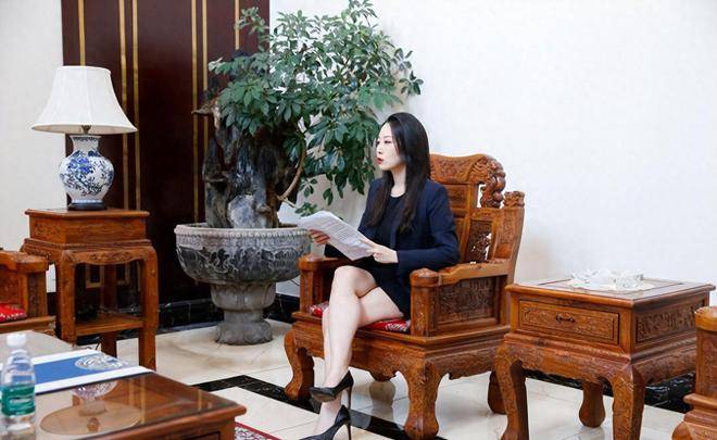 刘夏媒体沟通会疑点揭秘:是否参与多人运动,否认当网红直播带货_问题