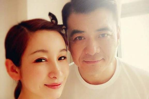 结婚后的秦海璐生活,豪宅装修考究奢华,这鞋柜才是女人的脸面_感觉