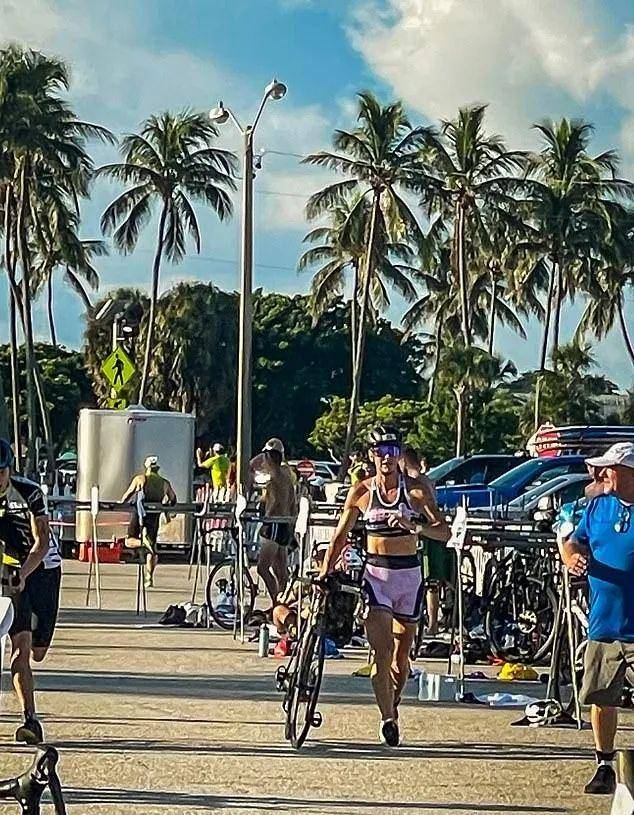 她说川普是一位77岁,但非常年轻的老人,"对于某些人来说,年龄只是一个