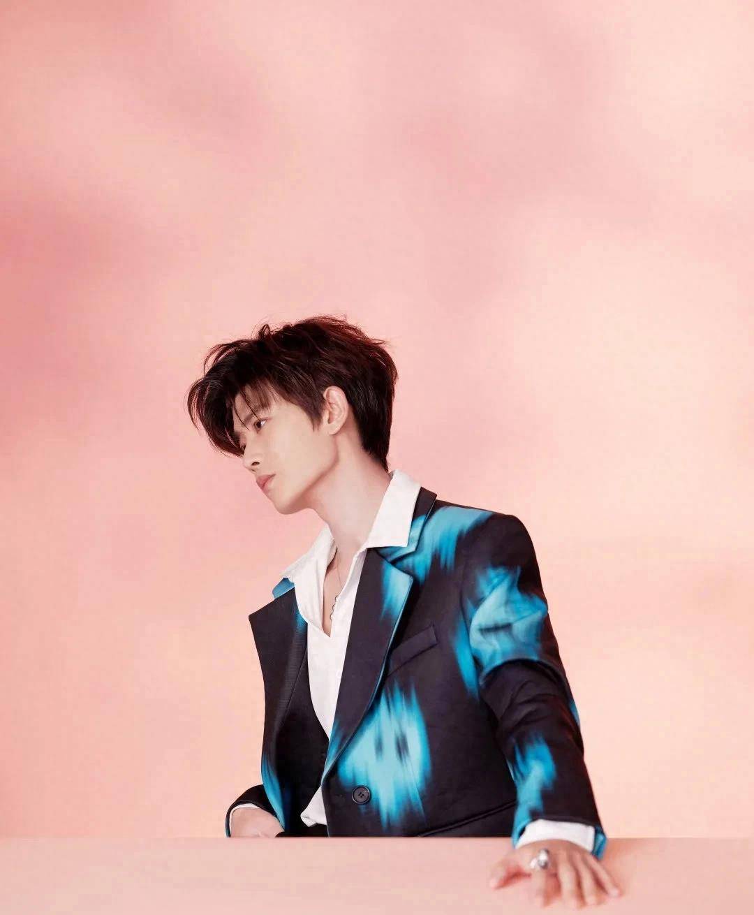 21娱乐瓜:龚俊任嘉伦檀健次赵露思吴磊关晓彤金晨文咏珊田嘉瑞_活动