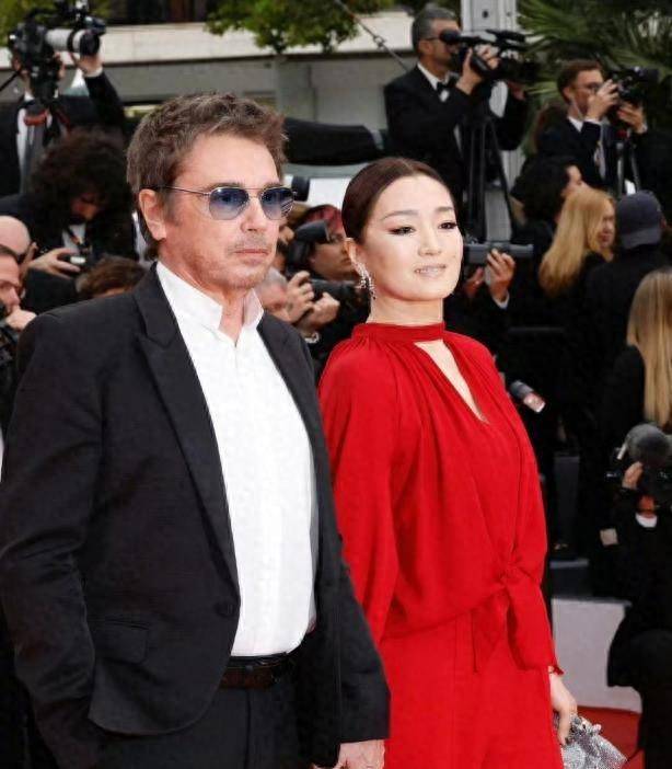 30年的秘密,自己确实有一个儿子,刘德华很惊讶_张艺谋_杨建新_孩子