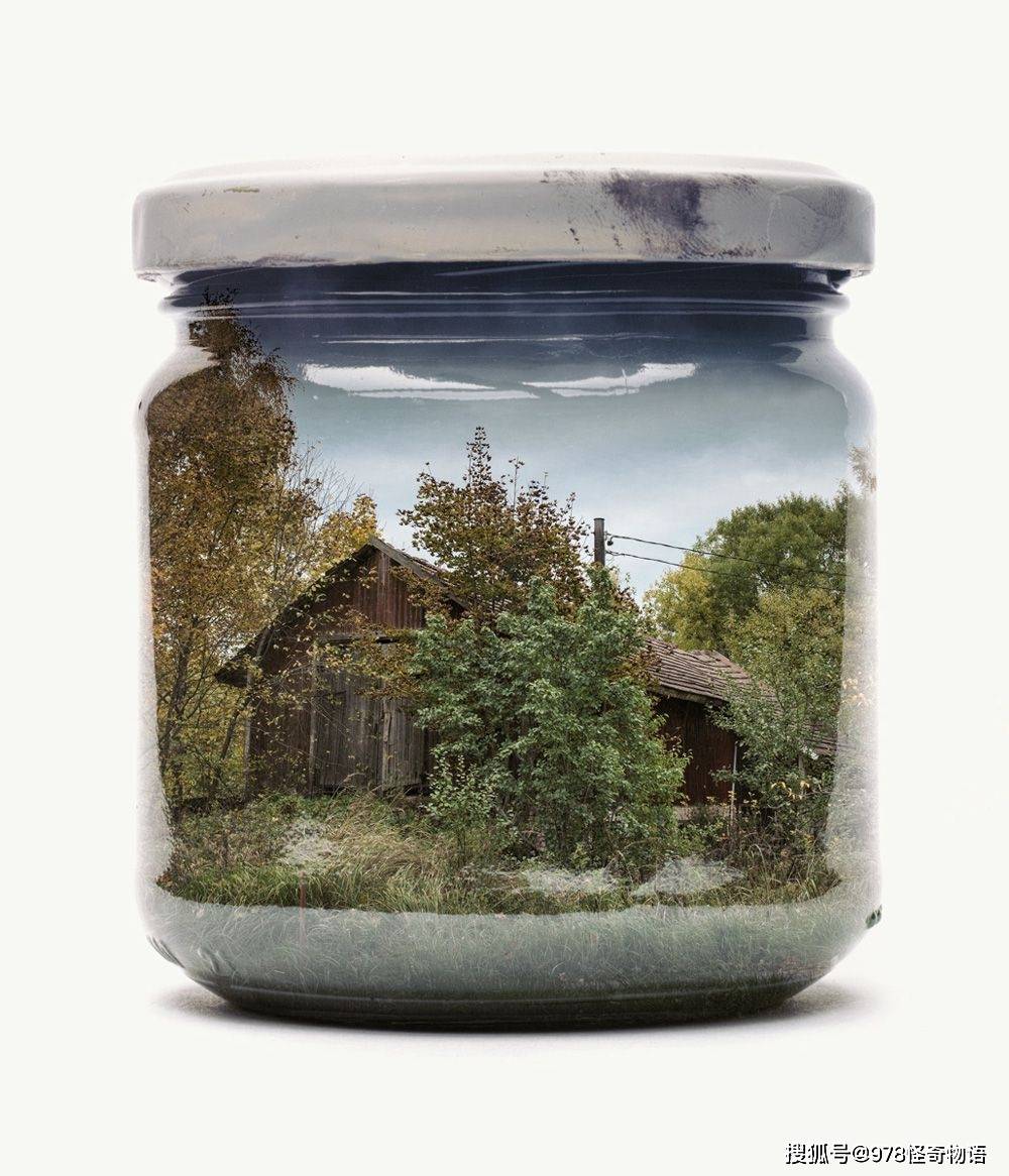 雷兰德:把照片装进罐头瓶,仍然是一位在照片中树林里玩耍的孩子_摄影