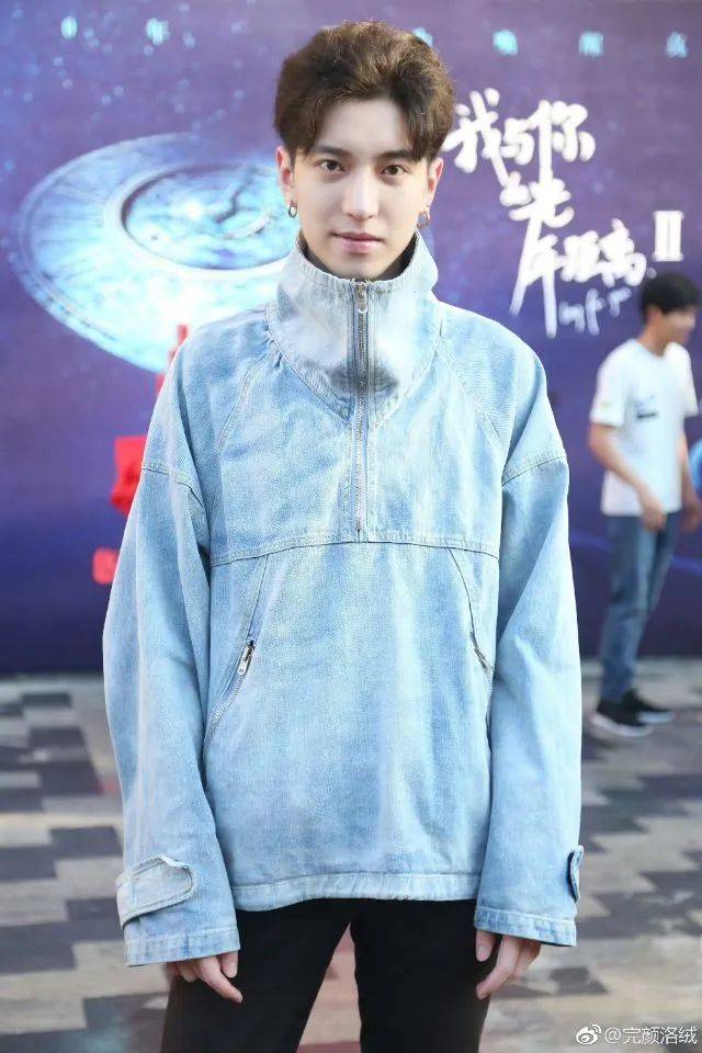 出演过《我与你的光年距离ii》里的夏亦忱,男方完颜洛绒,先顺便介绍下