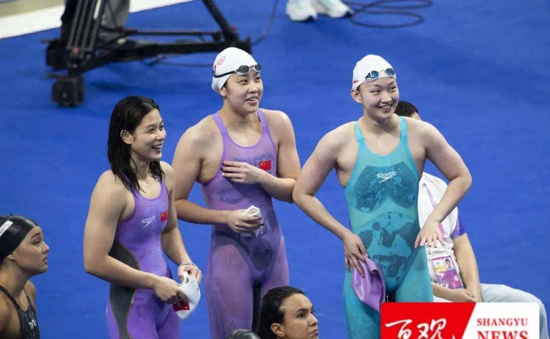 柳雅欣_余依婷_吴卿风