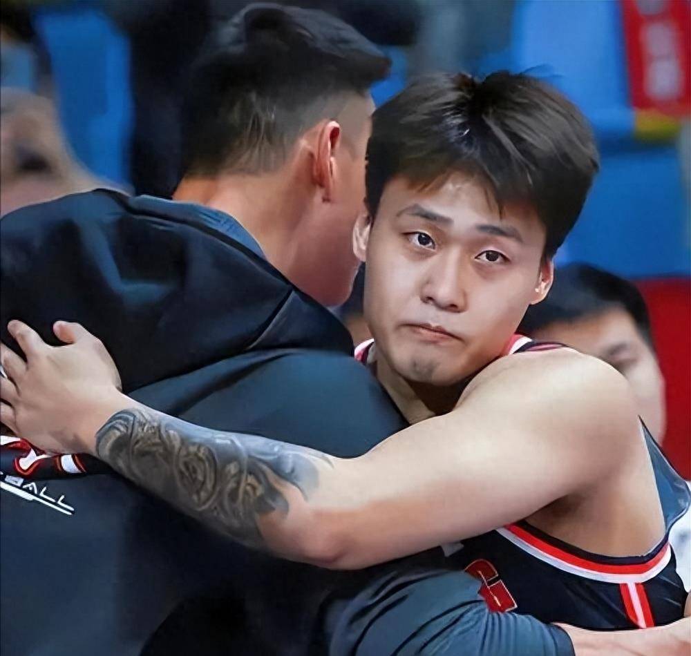 马尚睡醒知道赵睿被交易我很受伤!_布鲁克斯_广东_训练