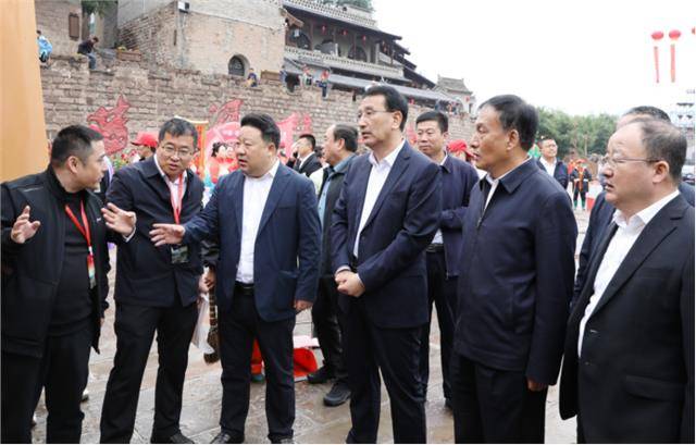 临县县委副书记,县长姚树山致辞临县县委书记范亮珍宣布开幕(中国国际