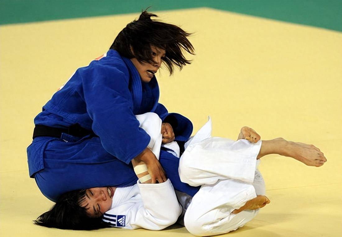 韩媒评价国外柔道被罚下场:不小心戳到眼睛而已,质疑被针对_比赛_选手