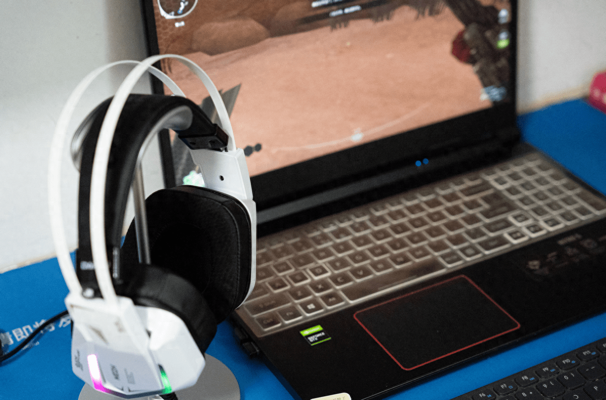 虚拟环绕7.1音效、RGB灯效颜值在线,达尔优EH732电竞耳机体验