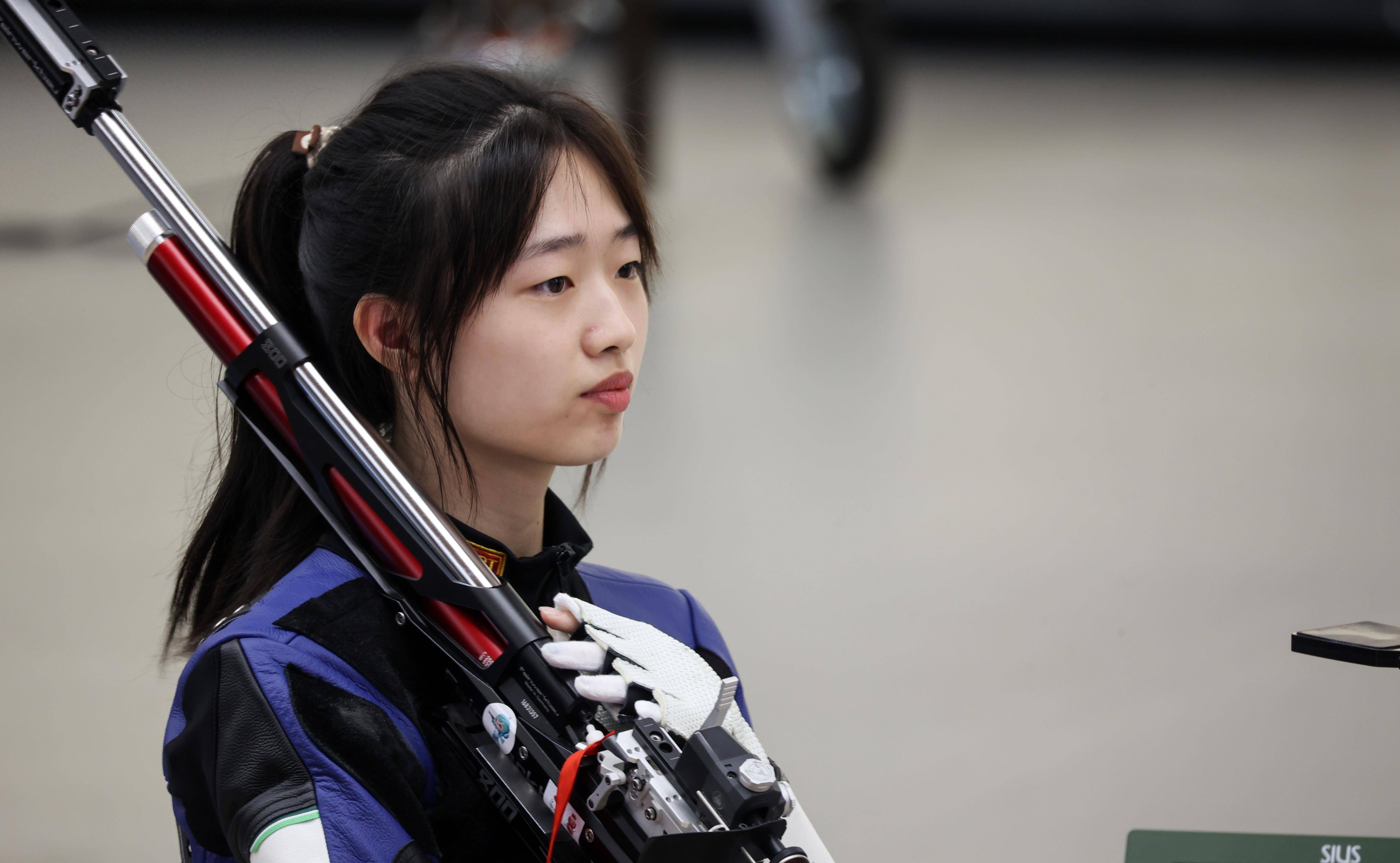 从杜丽到易思玲,再到杨倩,如今的火炬来到了17岁小将黄雨婷的手中.