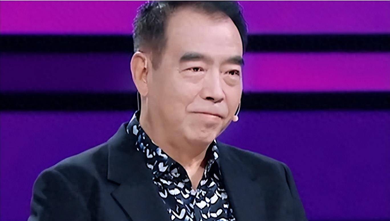 陈凯歌毕业于北京电影学院导演系.凭借《黄土地》一举成名.