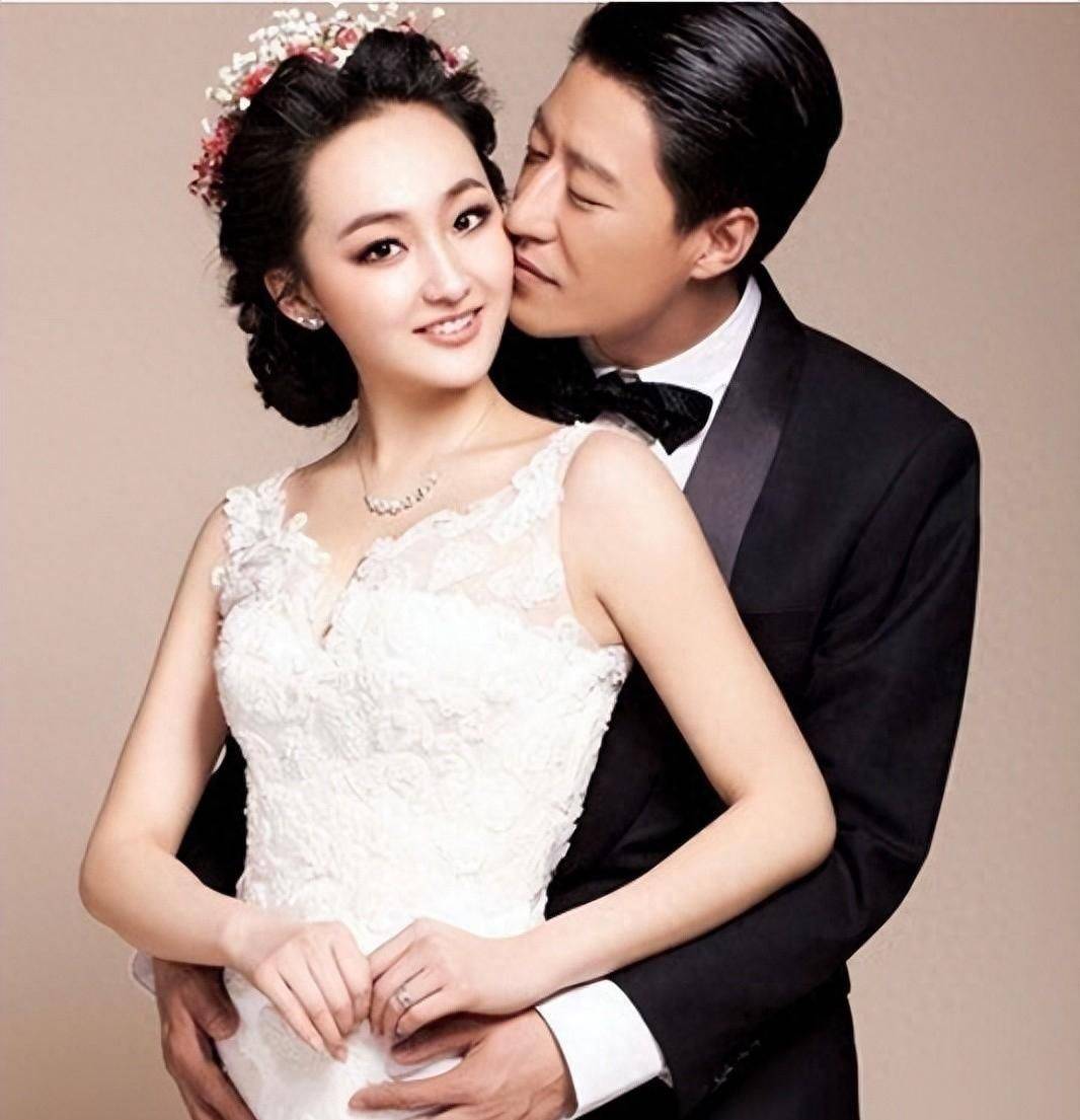 对前妻家暴,却与二婚妻子幸福美满_方柏霓_辛月_事情