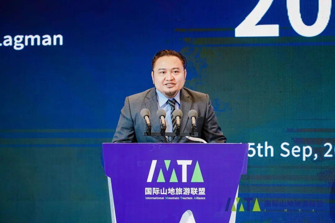 菲律宾阿尔拜省省长埃德塞尔·格雷克斯·伯斯·拉格曼(edcel grex