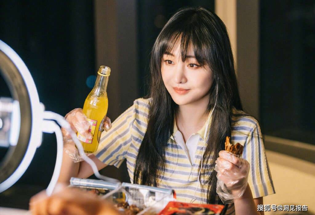 郑爽偷税漏税,代孕事件遭封杀,如今再被起诉巨额赔偿