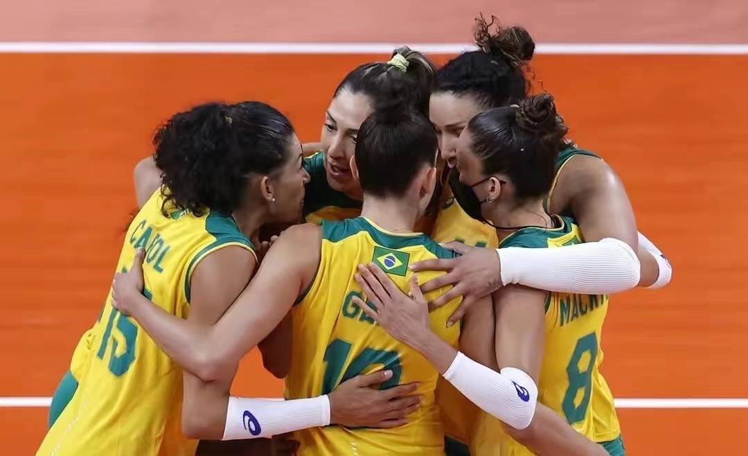 前不久举行的巴黎奥运会女排落选赛,身处b组的巴西女排,顺利通过考验