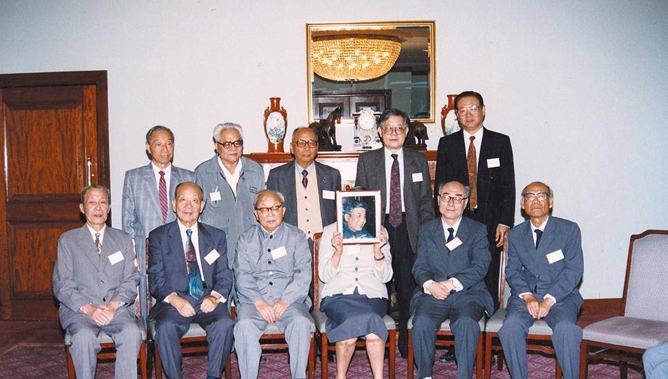 邓稼先给女儿留学前的嘱咐,饱含大爱与深意,他对子女如何教育?