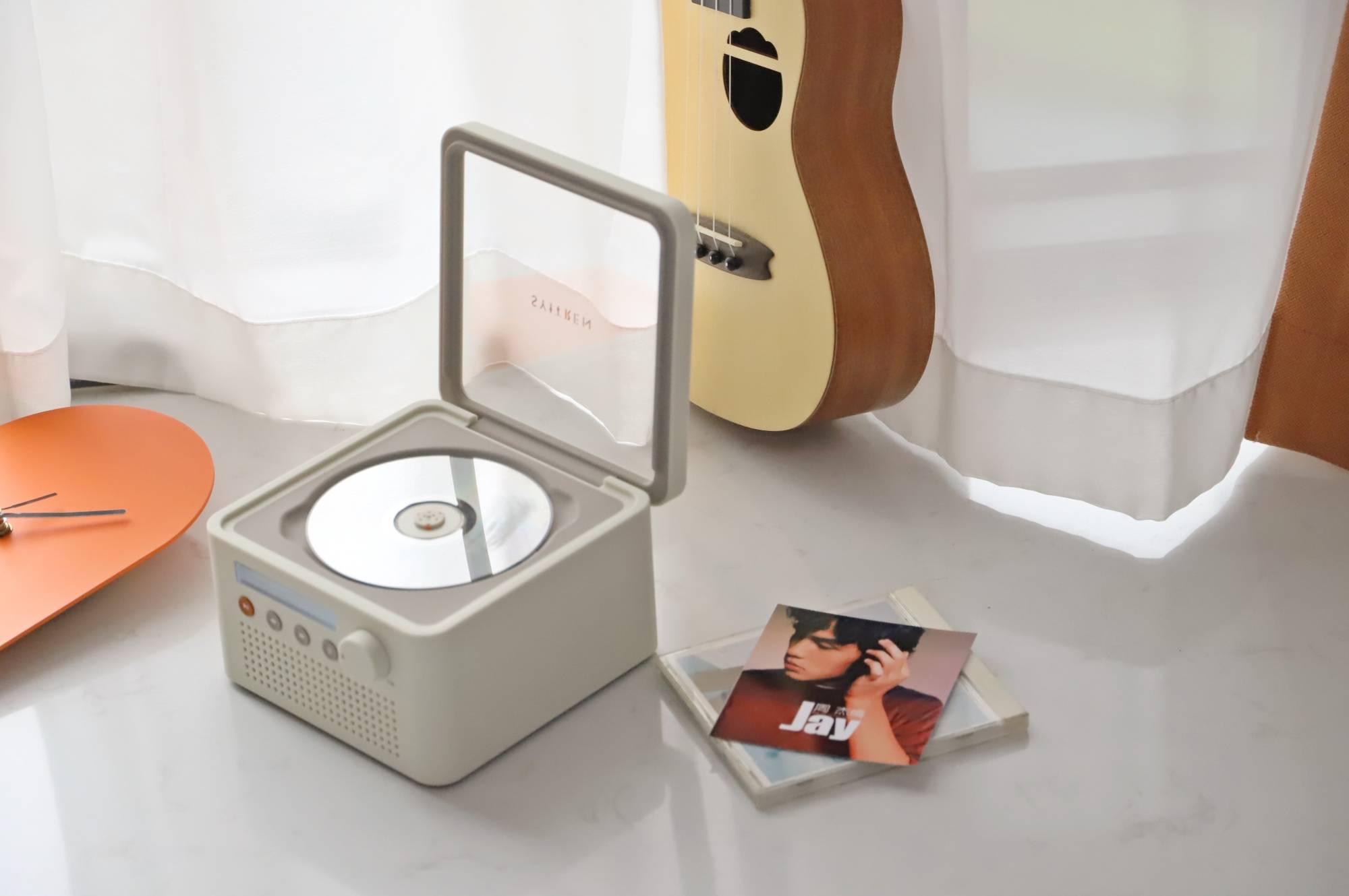 syitren赛塔林r200 cd播放机,复古质感cd情怀和数字音乐的交融_碟片