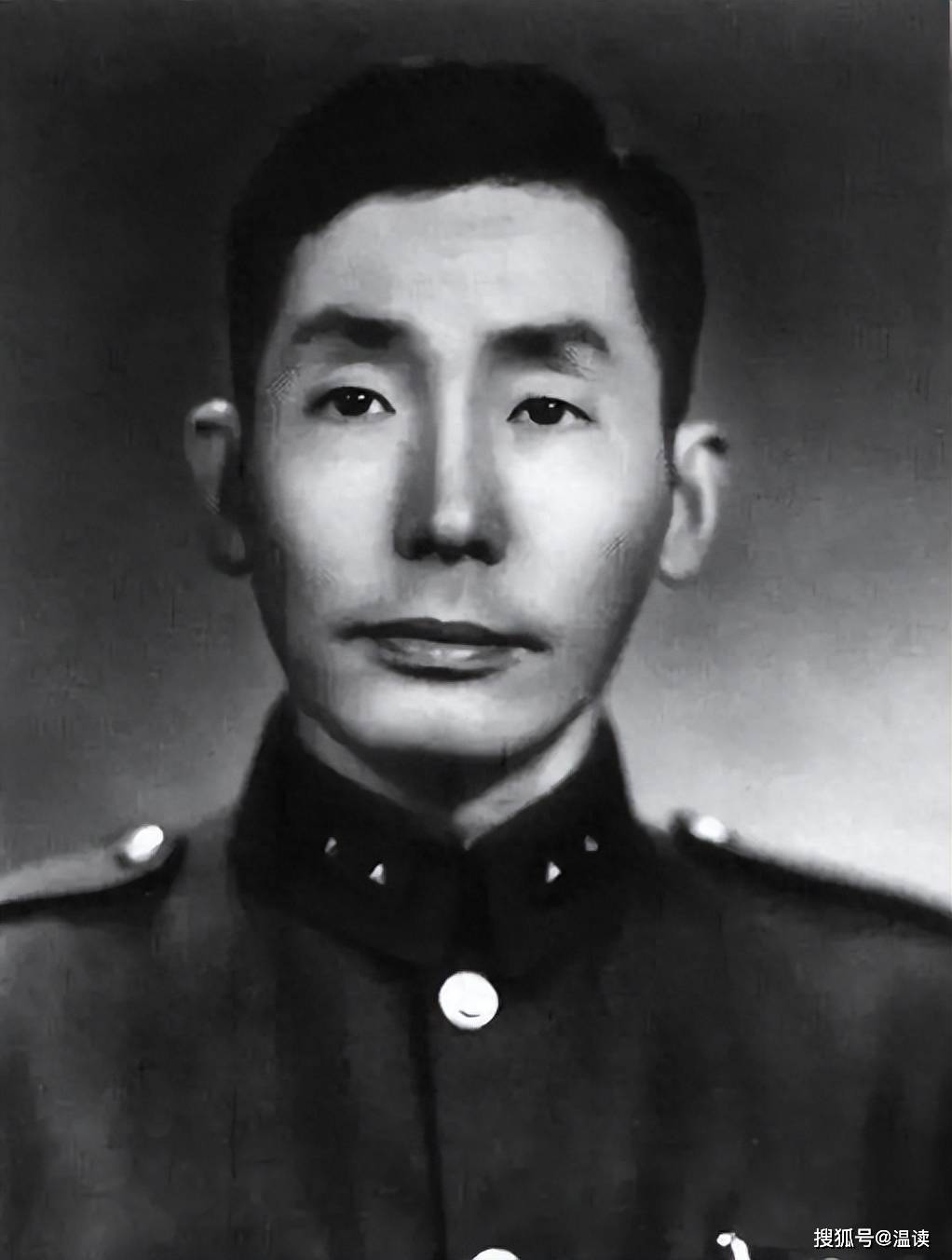 淮海战役,蒋介石送出两把中正剑,岂知两将领皆为卧底老共产党员 - 清幽闲适