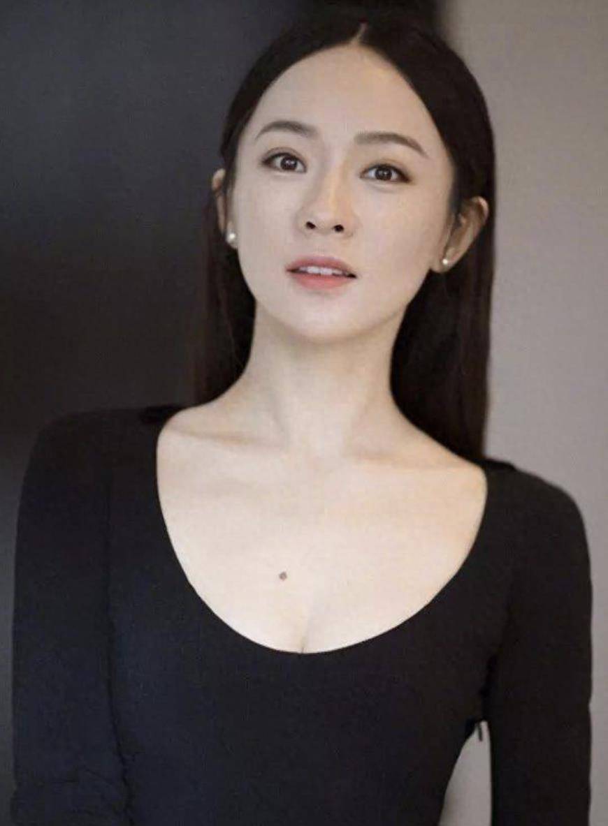 一脱成名霍思燕,早年大尺度作品全裸出镜,如今靠儿子洗白?