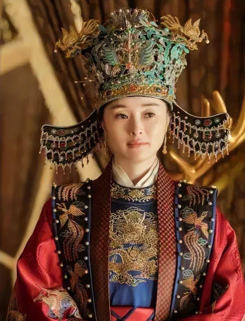 明朝后宫有多残酷:宠妃因一句话被凌迟,皇帝又烧死皇后为她报仇_嘉靖