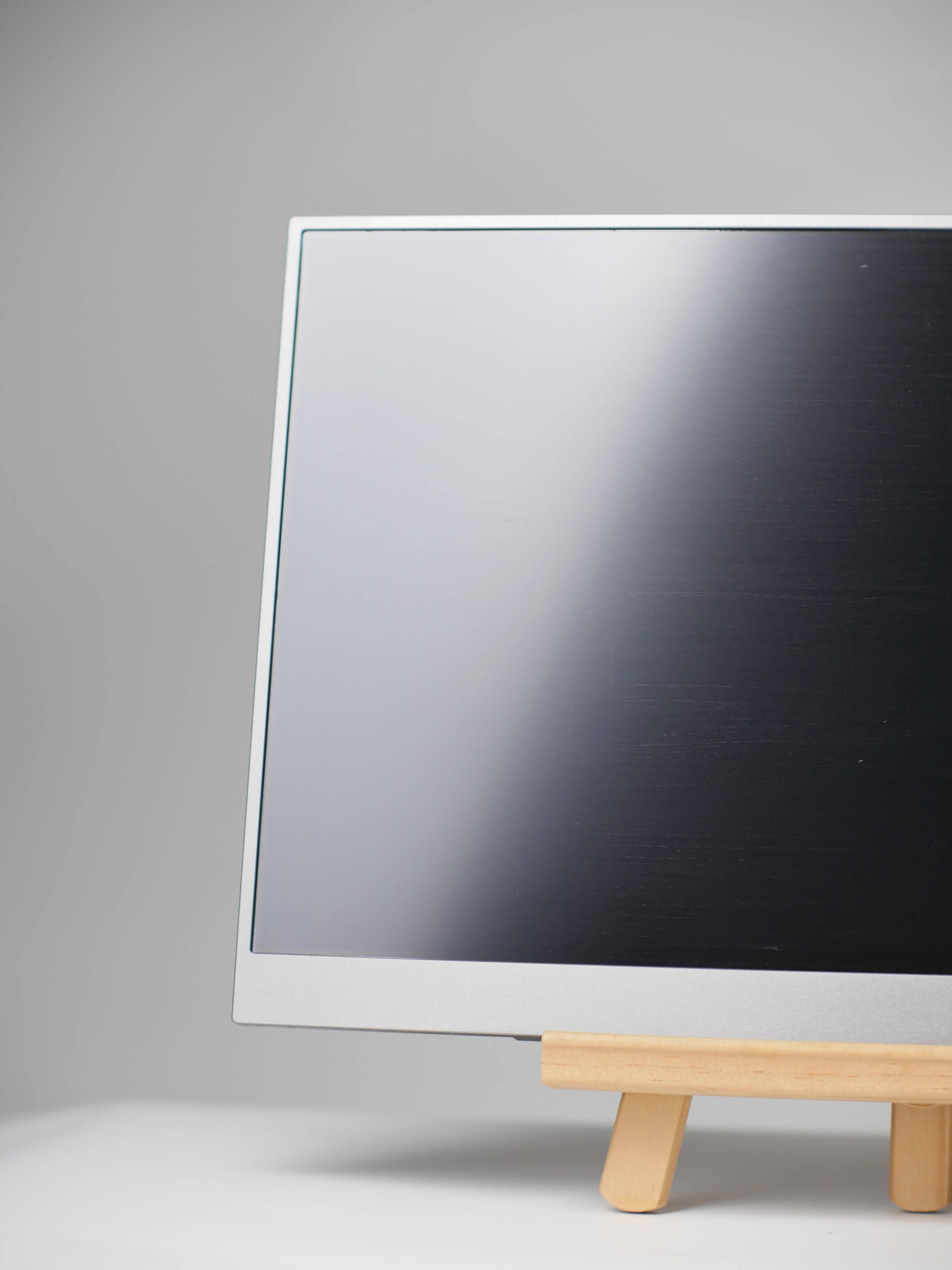 深陷 cnc 巨坑之又捏了两块 4k 120hz 一线通便携屏