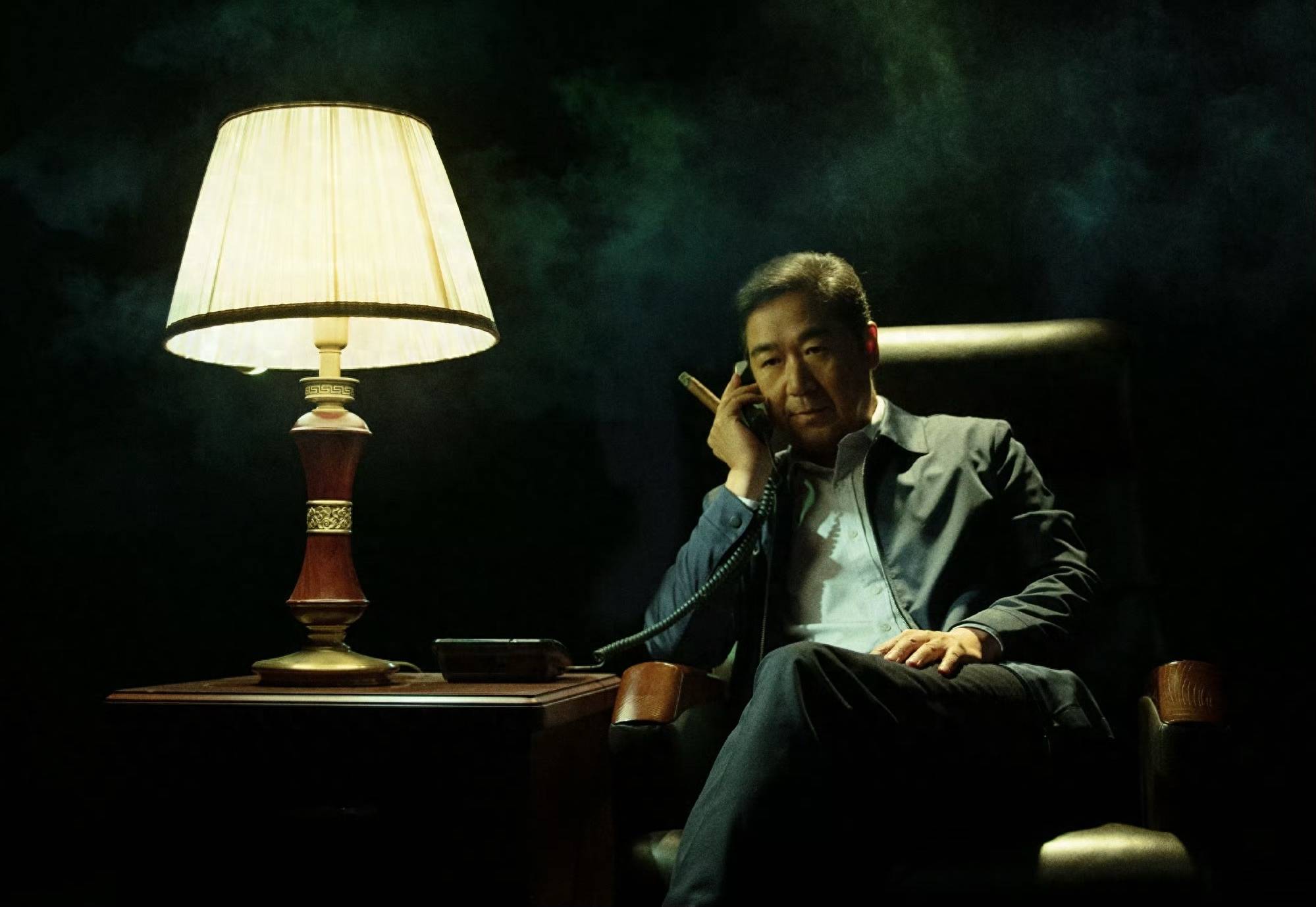 《坚如磐石》张国立,三处细节证其狠辣:情人晓薇私生子皆下杀手_郑刚