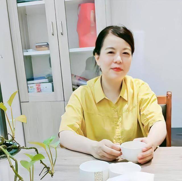 不如许姚,北海舅聊郭威父亲,田静或告主播,熊磊卖陶瓷_生活_许敏_许家