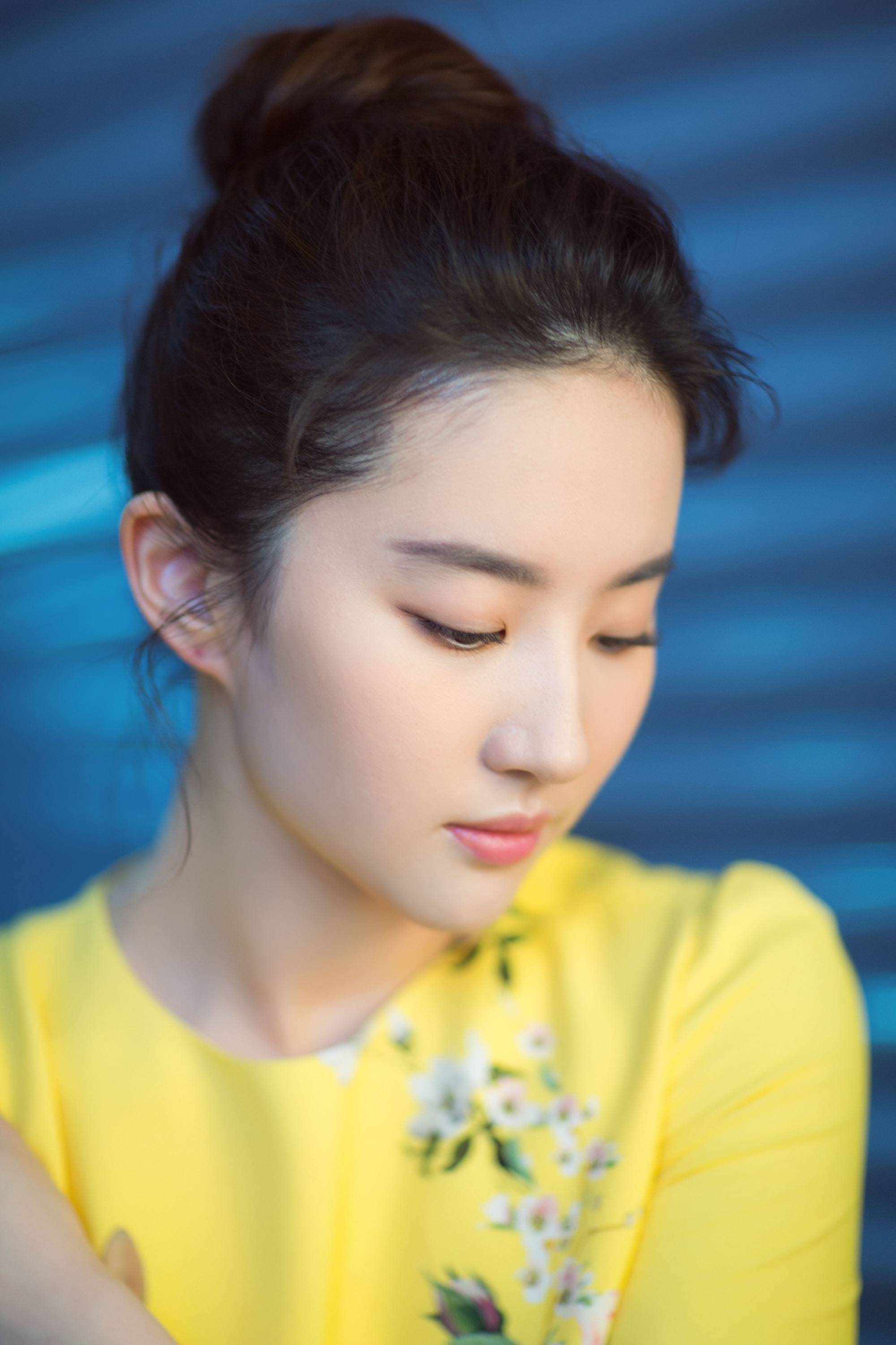 36岁刘亦菲,饱满身材绝世容颜太美了!_成为了_演艺_魅力