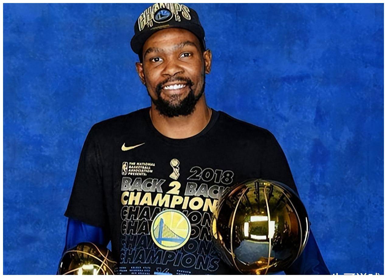 杜兰特:史上所有蝉联fmvp的,都是球队老大,凭啥我就不是老大?_库里_勇