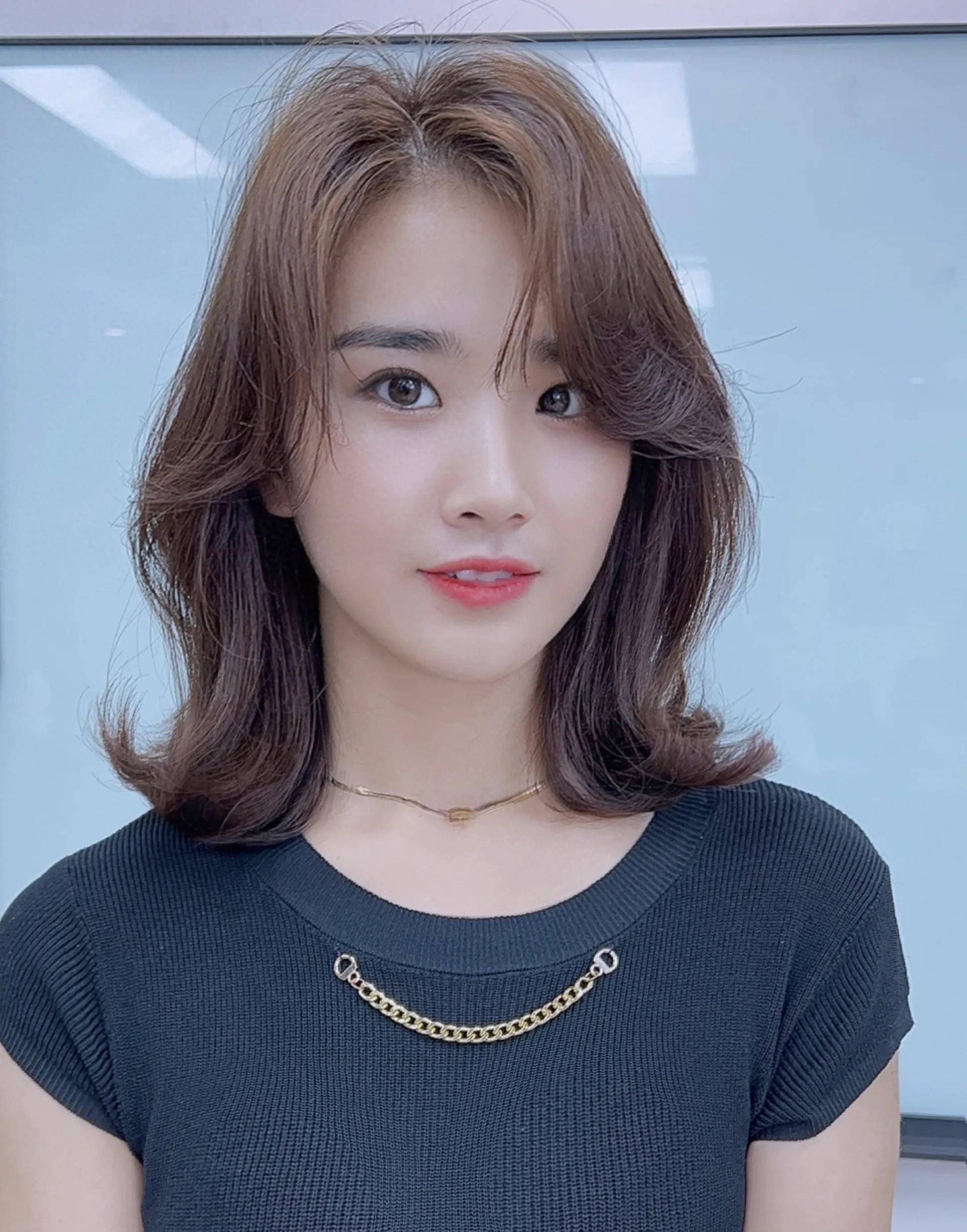 创意地将长卷发染成高髻百搭又时尚又好看想换发型的你就不要错过了