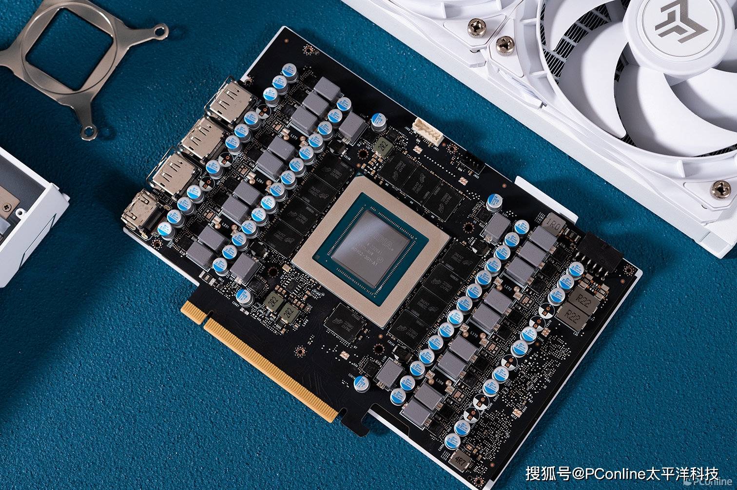 榨干ad102核心!影驰geforce rtx 4090金属大师aio oc图赏