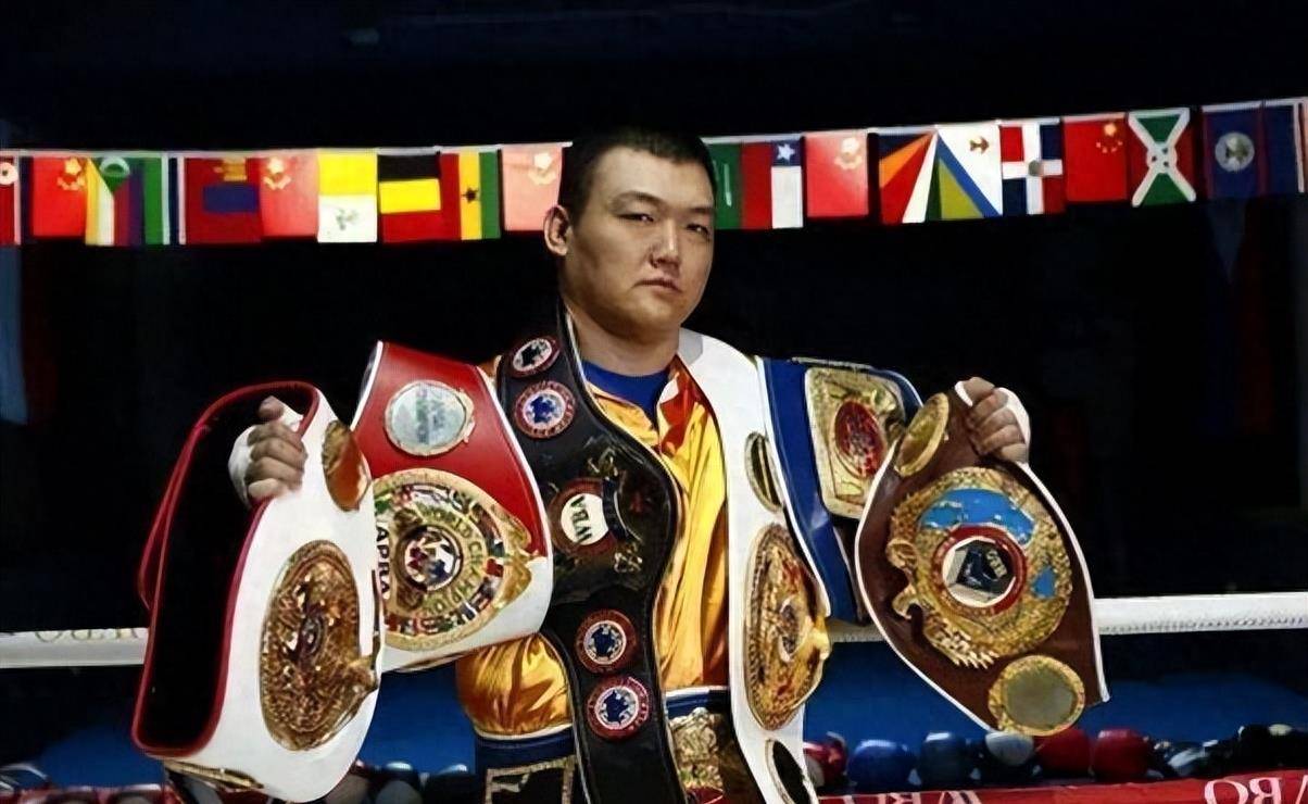 他一拳ko张志磊的我们拳王,横扫9条金腰带,如今却成