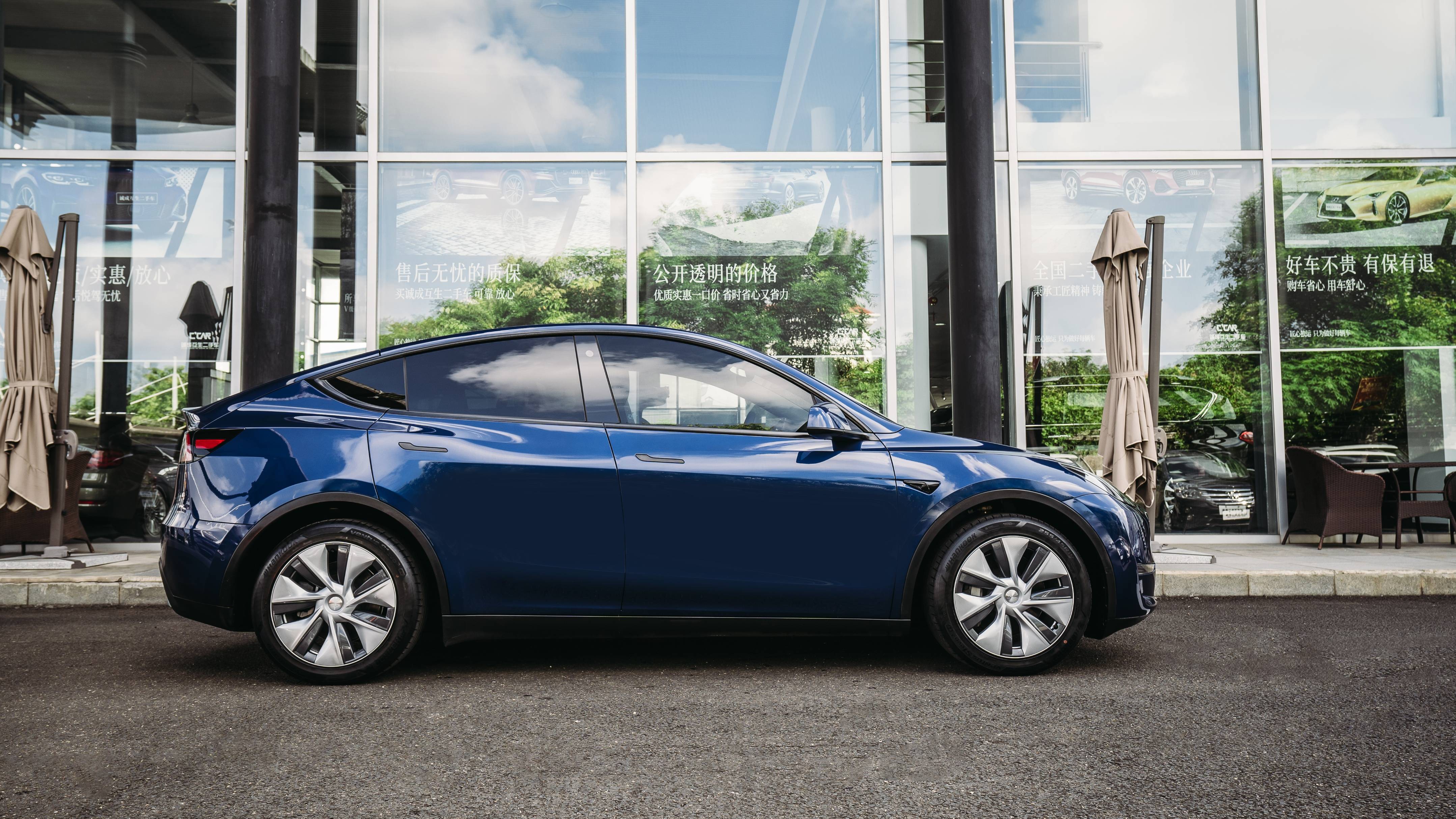 特斯拉 model y:t哇塞了,热门纯电动车,让你低价高享受!