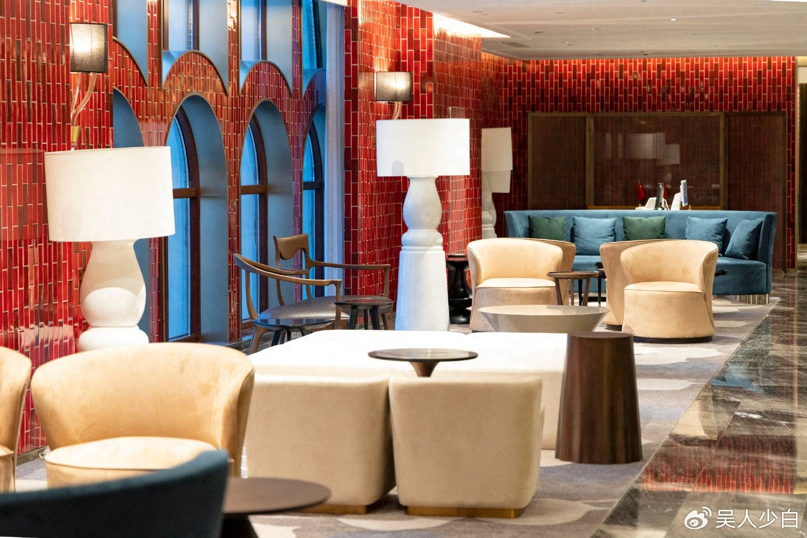 从大丰汽车客运站,乘坐大丰旅游2号线或者盐丰公交东线到景区高铁