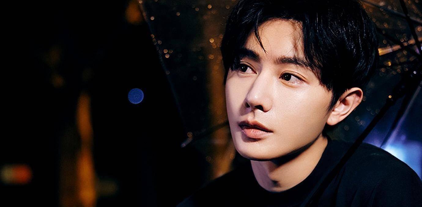 《烬相思》容钰扮演者:王佑硕个人资料,曾因鼻子上热搜_网友_康复