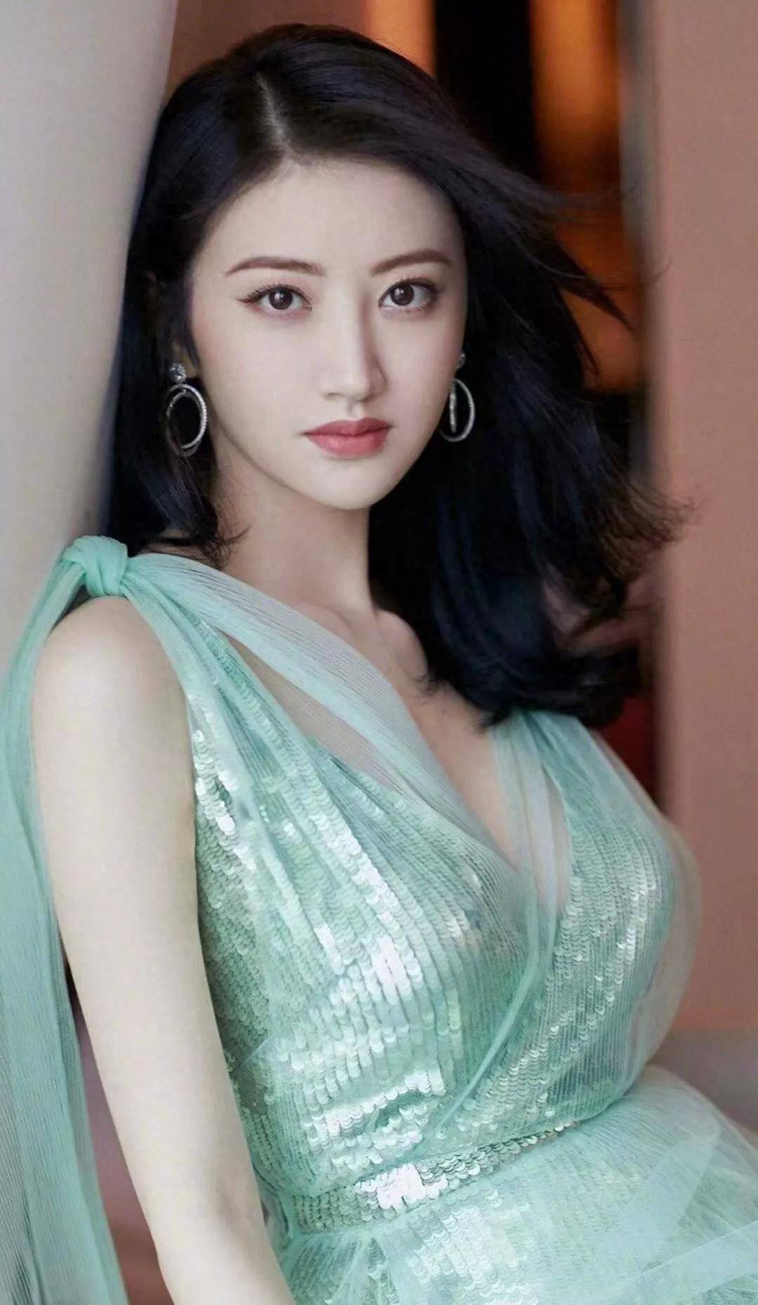 我们美丽的十大女明星,你认为那个女子明星最漂亮,最喜欢谁哪?