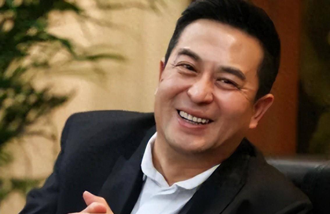 张嘉译婚变?王海燕当众揭露其恶习,再多的名和利都救不了他了!