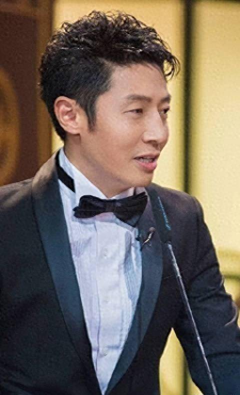 47岁撒贝宁真名曝光!