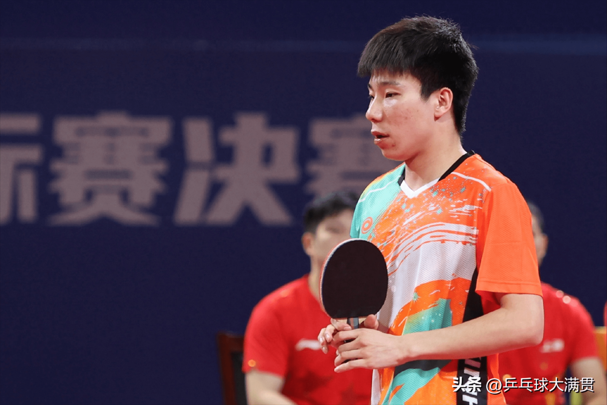 樊振东拿下两分,上海3-2黑龙江晋级男团决赛,徐瑛彬