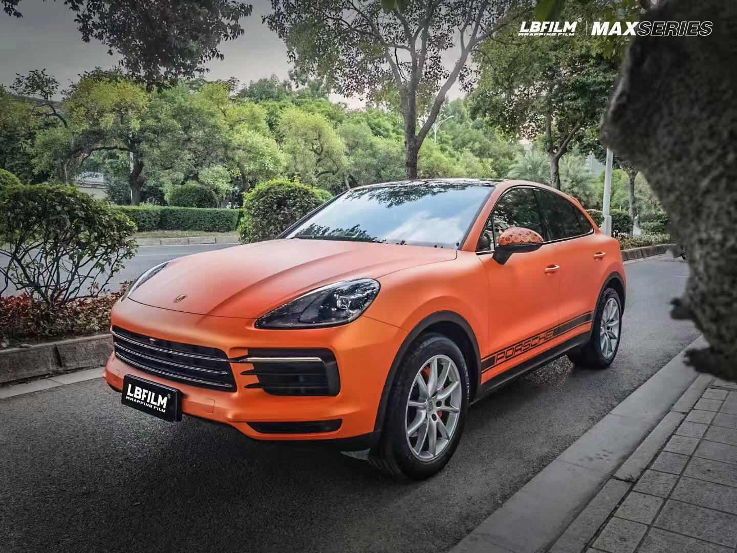 保时捷卡宴lb改色膜消光熔岩橙,一种偏暗的橙色调_搜狐汽车_搜狐网