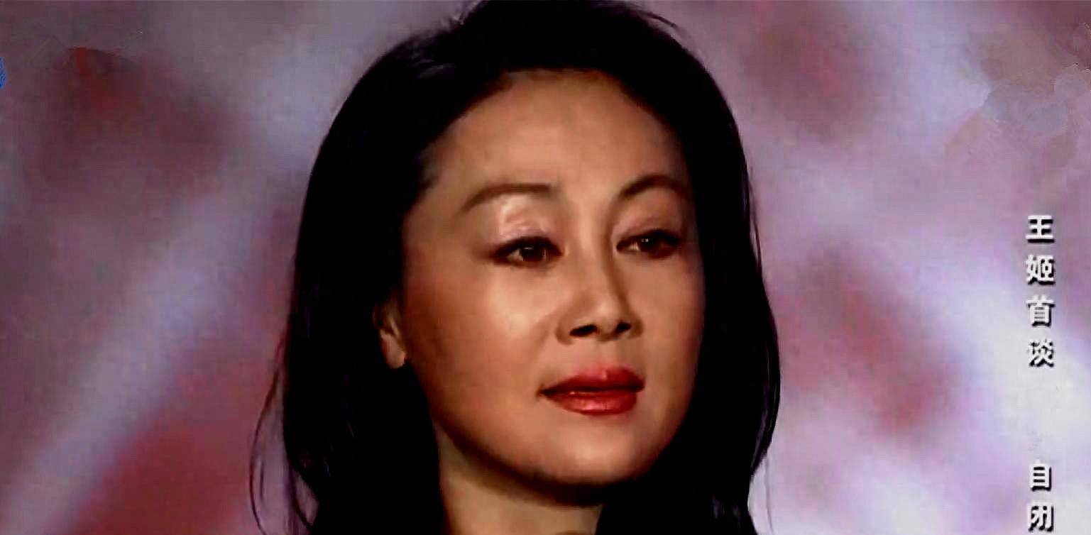 儿子如今30岁,身高1米8,智力却犹如5岁孩童,王姬:悔不当初_家庭_生活