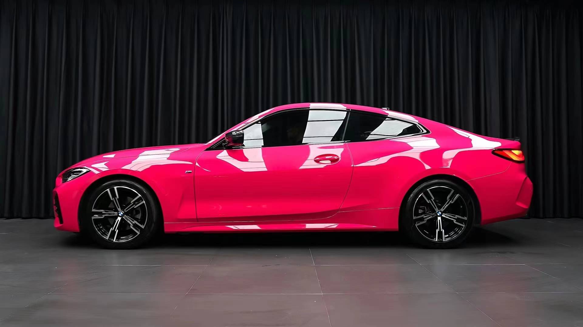 宝马4系ek改色膜甜菜根紫,惊艳又不失高级感_粉色_紫红色_色彩