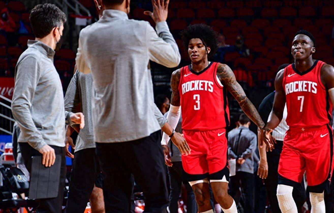 奥拉迪波成为了交易筹码,再次来到了休斯顿火箭,显而易见,奥拉迪波的